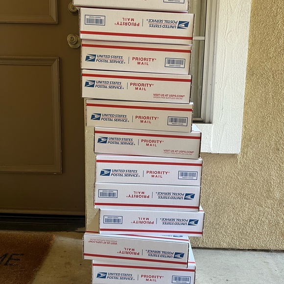 🚨SINCERELYLEONA IS LIVE 8/10 @ 3PM PST 🚨✨ 🚨 COME SAY HI! ✨ - Picture 14 of 14